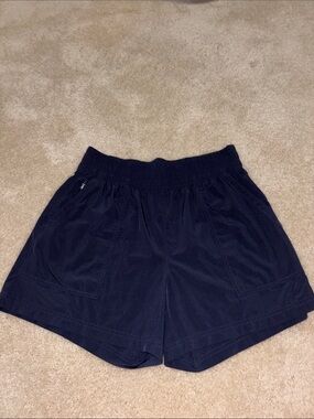 Athleta  Black Elastic-Waist Performance Shorts